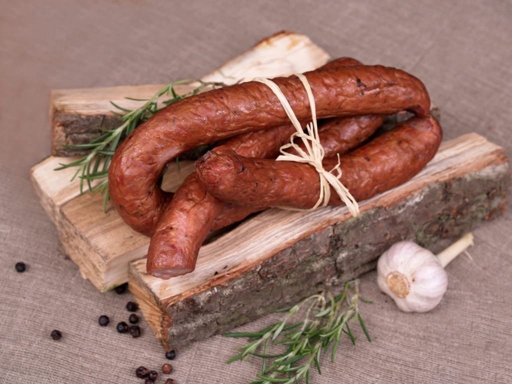 Kiełbasa na szynce